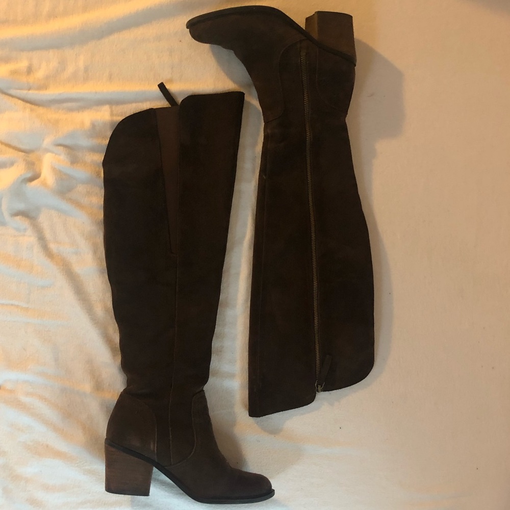 Crown Vintage Brown Suede boots